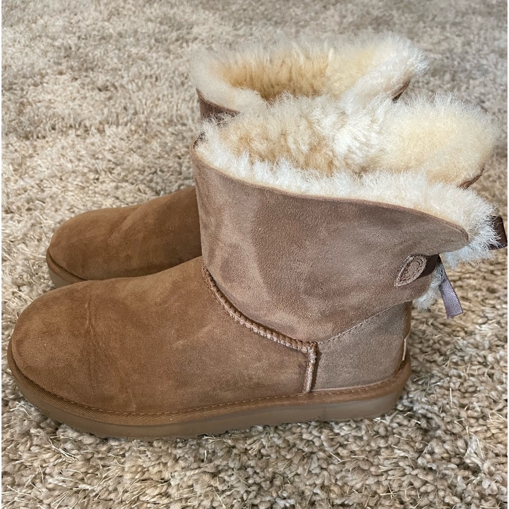 UGG Tan Ankle Boots with Cream Fur Lining